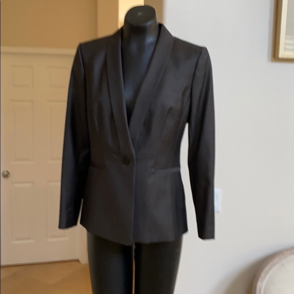 Brand new with tag Classiques Entier Blazer